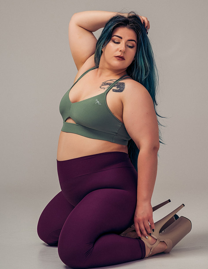 Adriana mid-rise full-length yoga leggings – plum