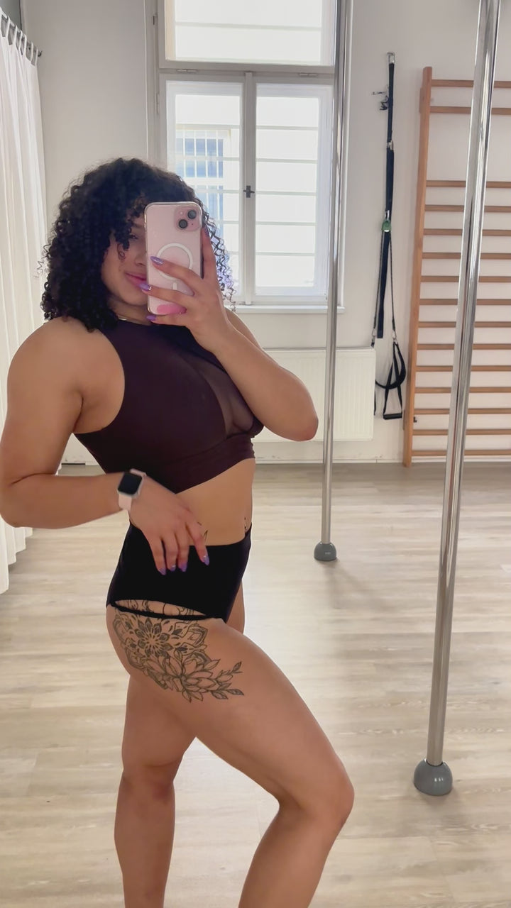 Pole Shorts mit Strap-Details - Anna